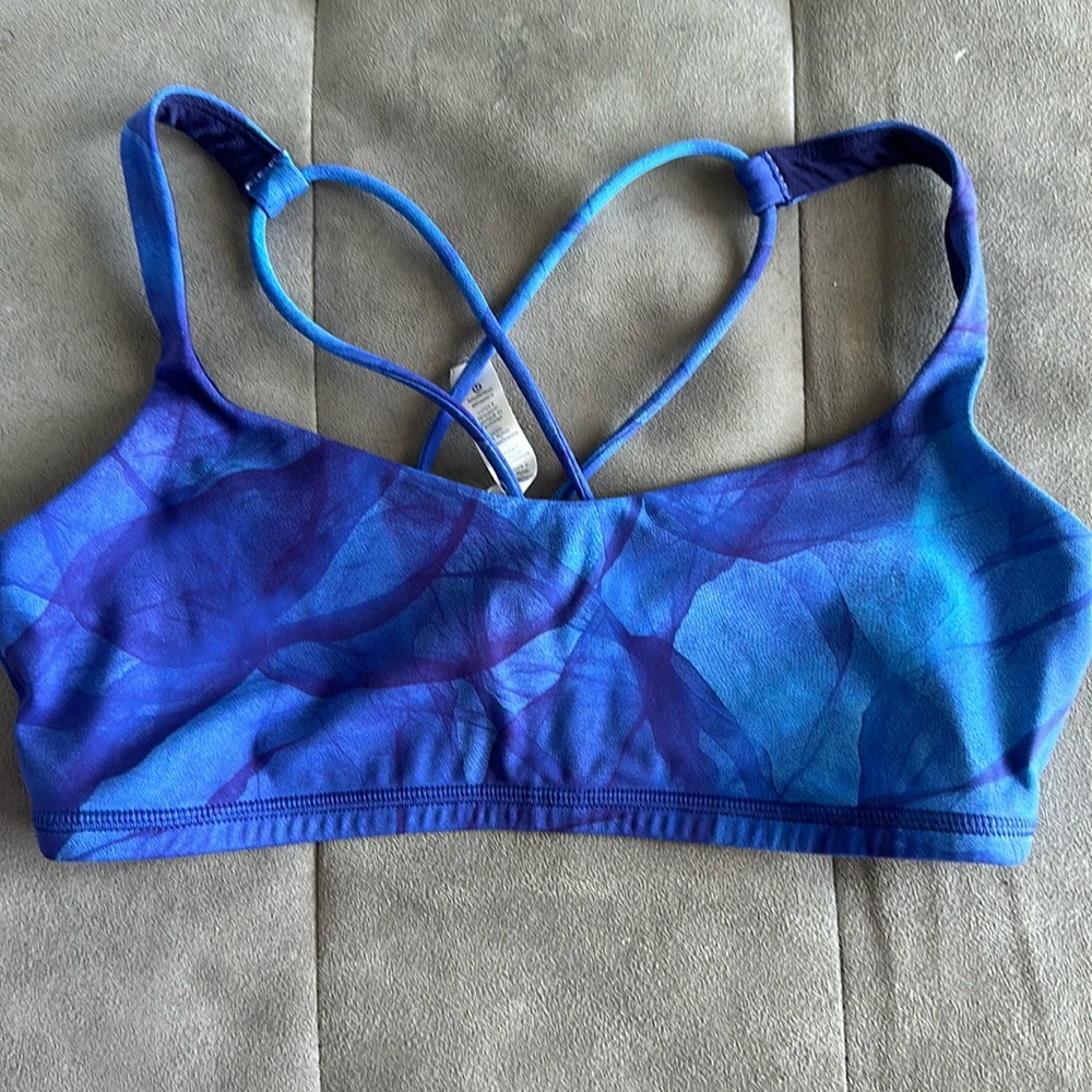 MAKE AN OFFER!! Lululemon Free To Be Sports Bra